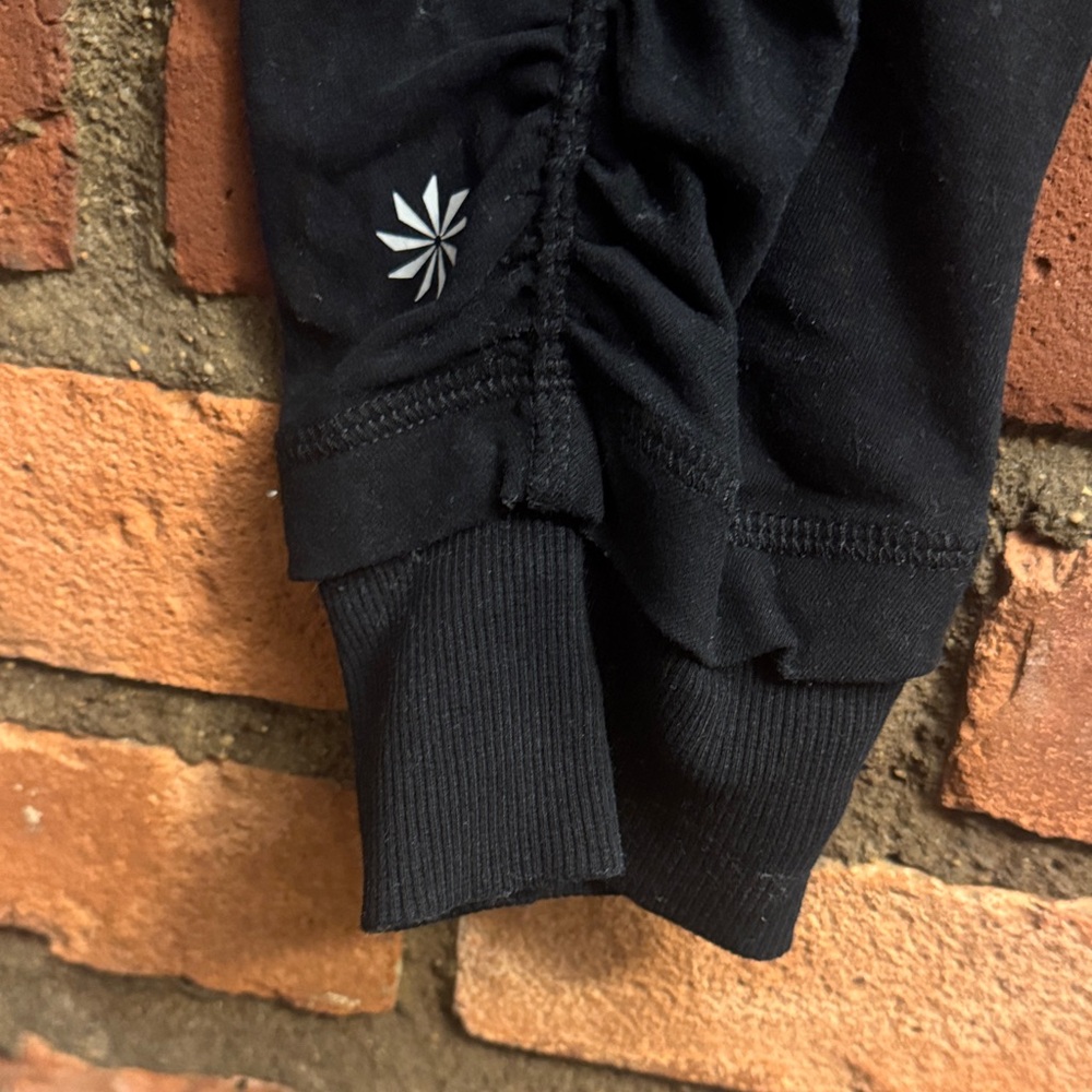 Organic Cotton Athleta Black Cropped Leggings y2k - Picture 2 of 6